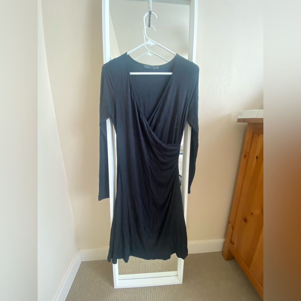 Praha black dress